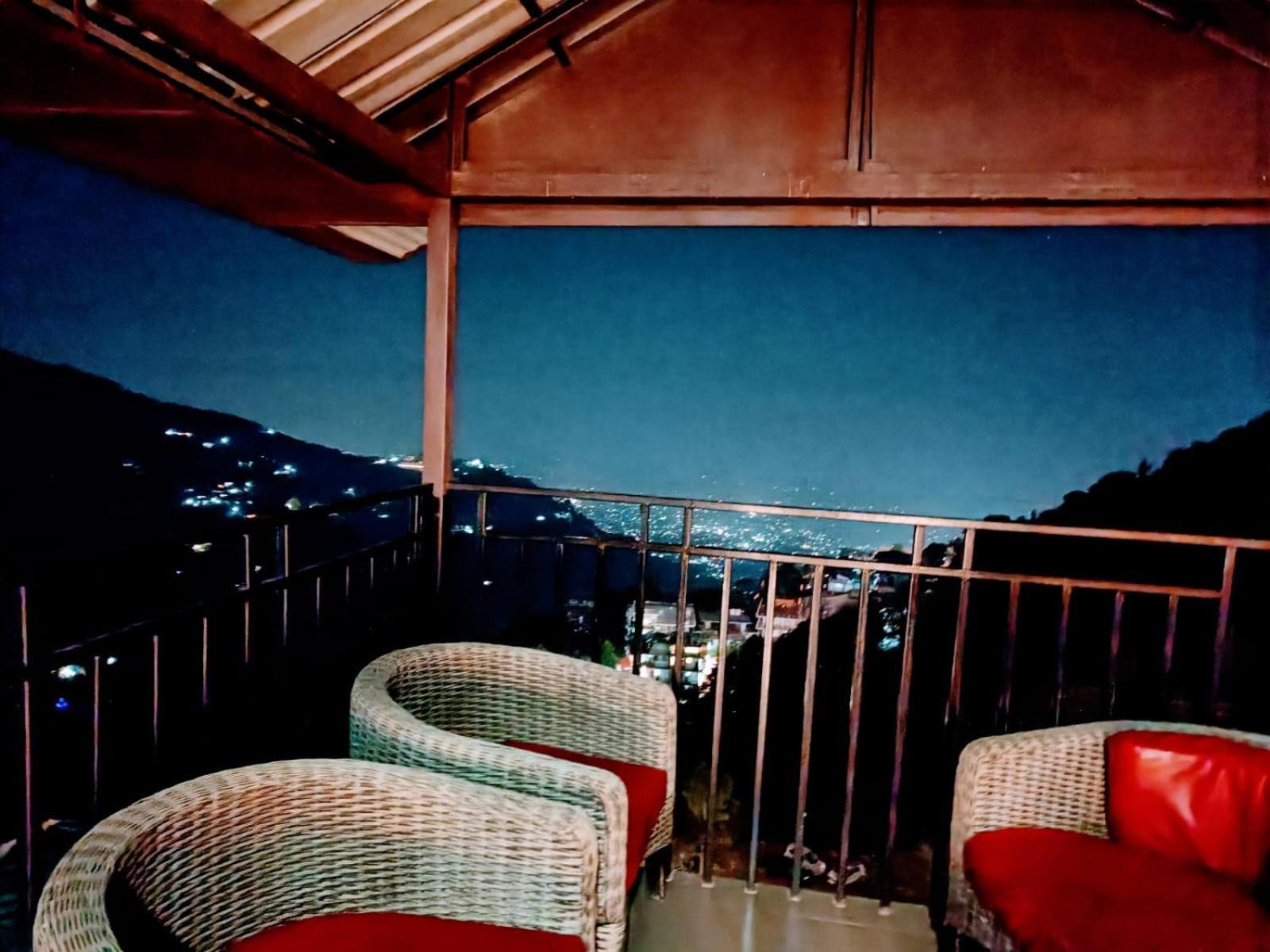King Castle Mcleodganj-Centrally Heated And Air Cooled- Near Mall Road - Free Parking Dharamshala Exterior photo