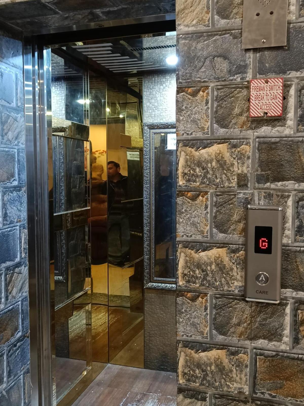 King Castle Mcleodganj-Centrally Heated And Air Cooled- Near Mall Road - Free Parking Dharamshala Exterior photo